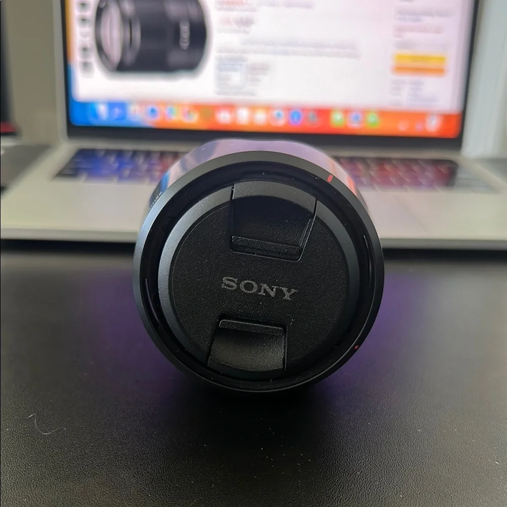 Sony FE 35mm f/1.8 Lens - Black